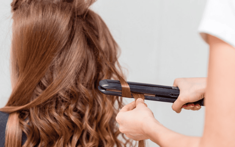 Người thường xuyên nhuộm, uốn, duỗi tóc